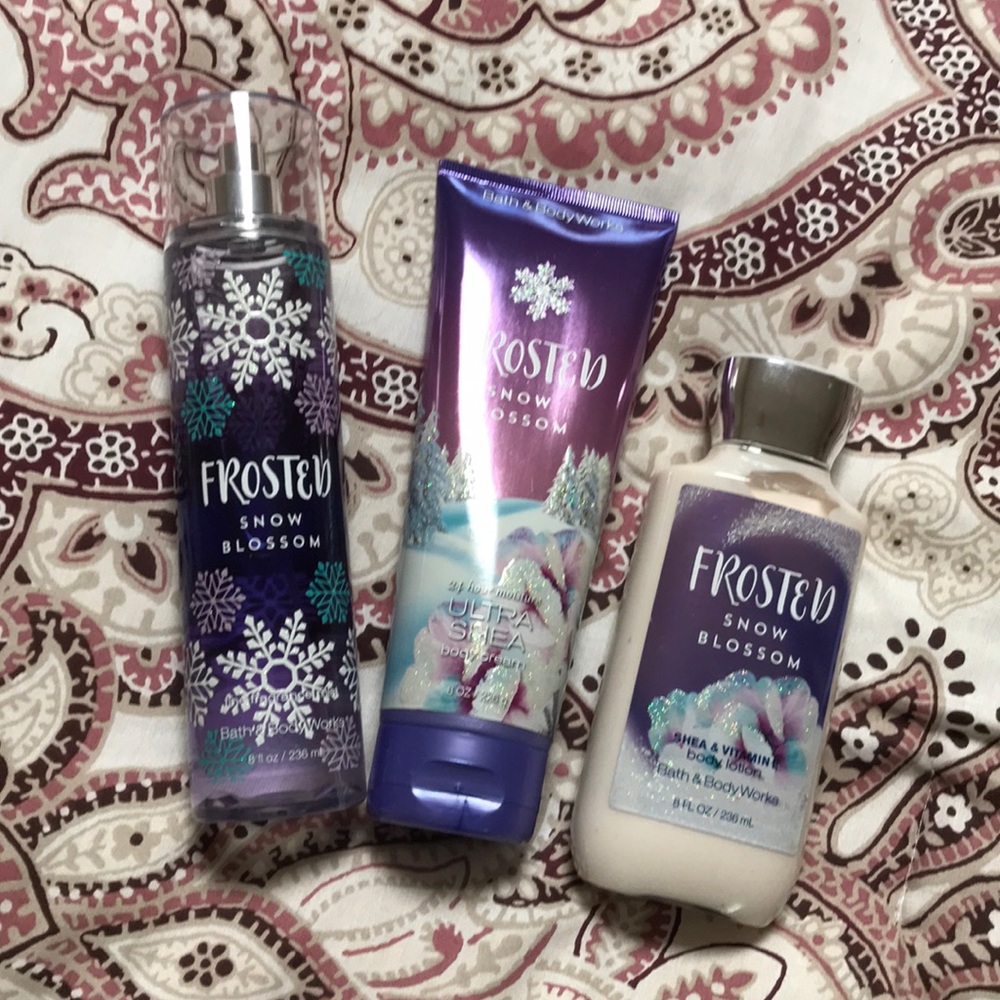 Bath and body works frosted snow blossom set